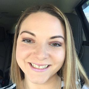 Meet your Posher, Caitlin